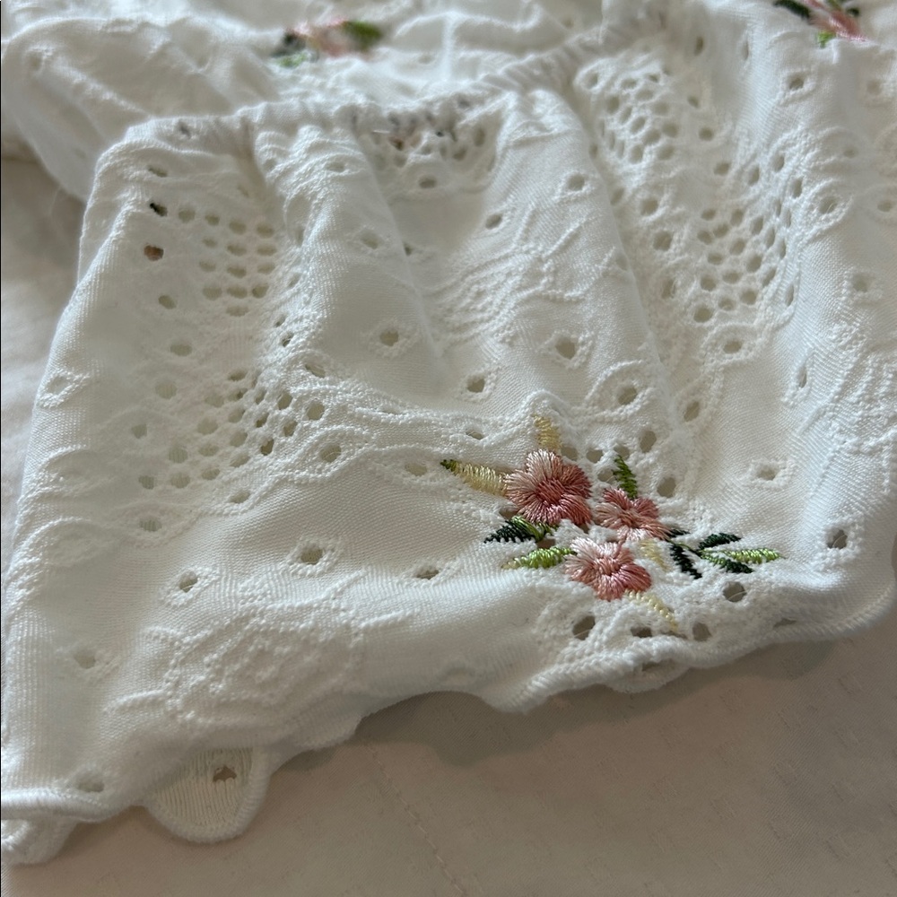 KIRIOUS LA White Floral Eyelet Tie-Front Peplum Crop Top summer spring M Medium - Picture 4 of 5